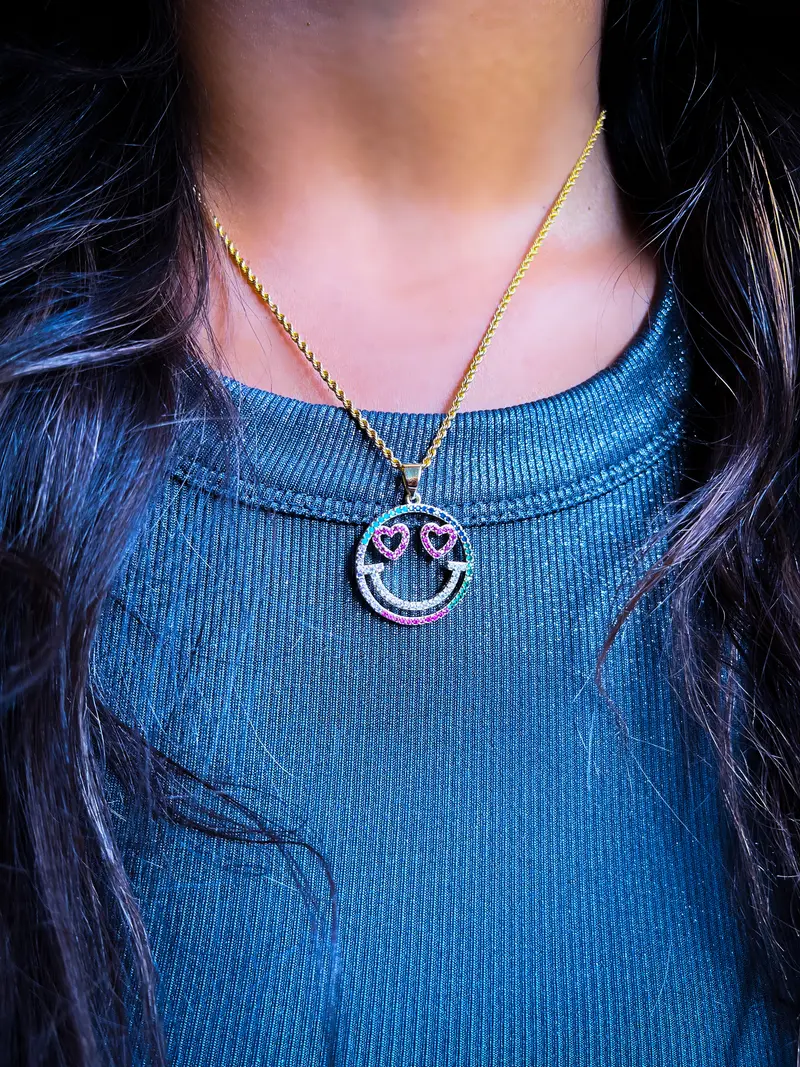 Happy pendant